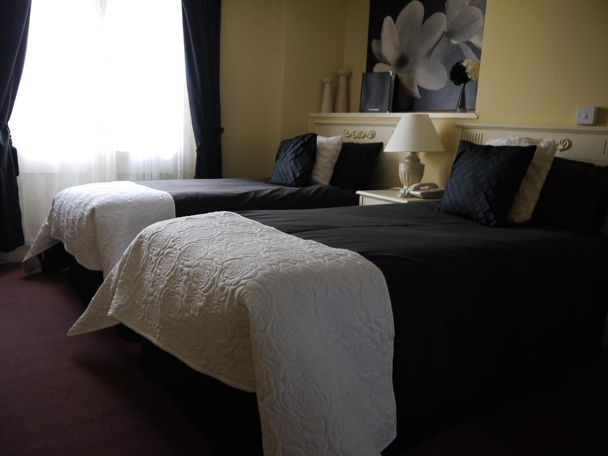 Hotel The Bell