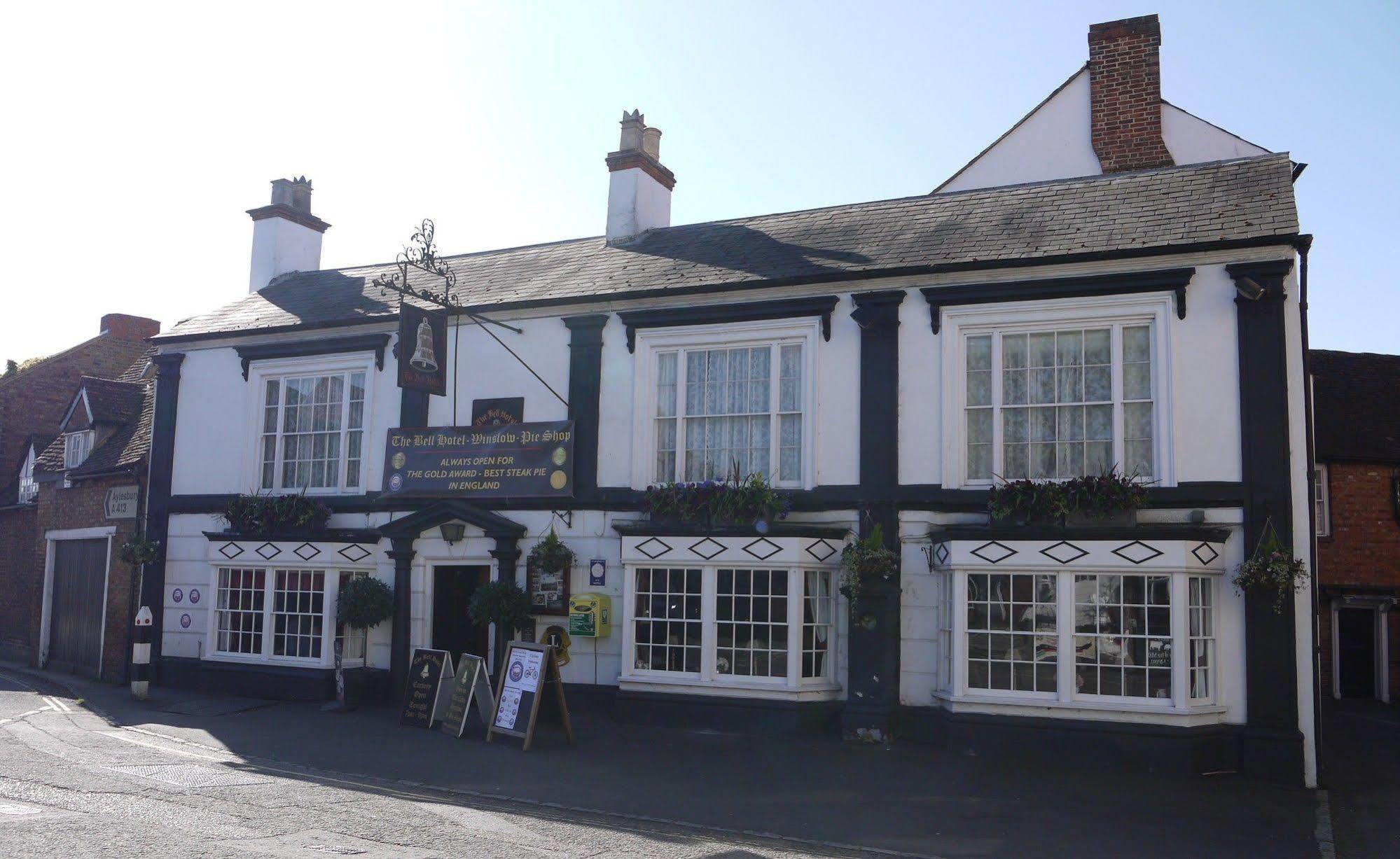 The Bell Hotel 2*